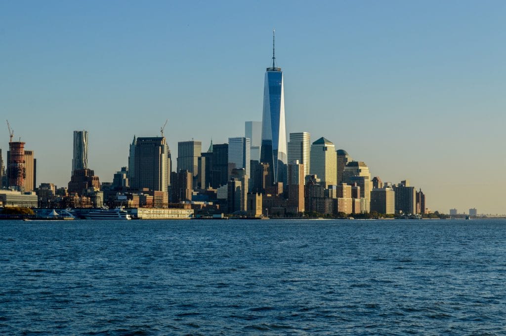One World Trade Center in der Skyline Manhattans